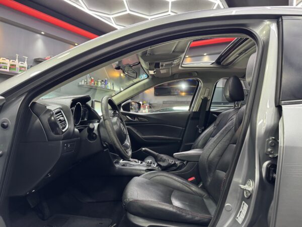 MAZDA 3  S 2015 - Image 5