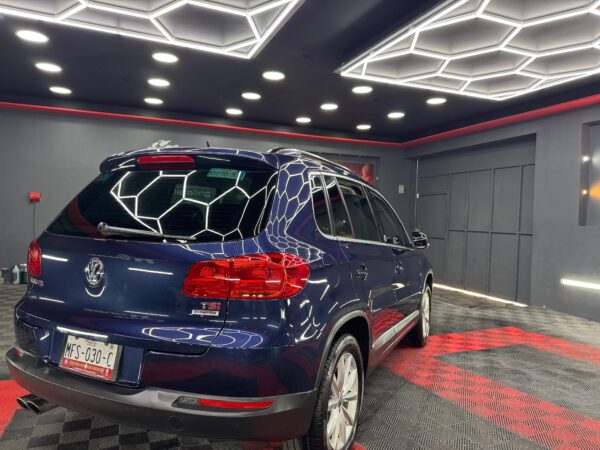 VOLKSWAGEN TIGUAN  WOLFSBURG  2017 - Image 3