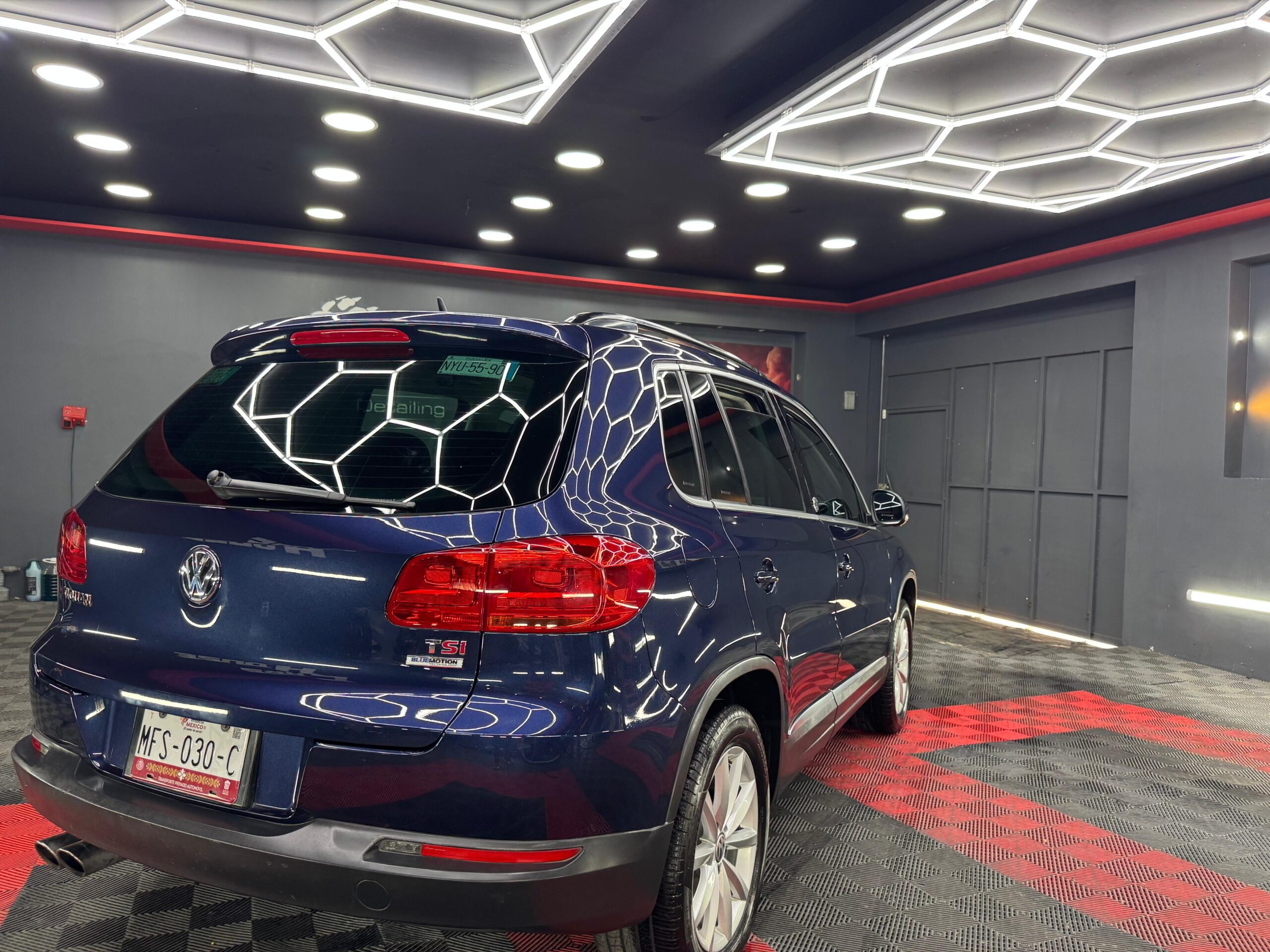 VOLKSWAGEN TIGUAN  WOLFSBURG  2017 - Image 3