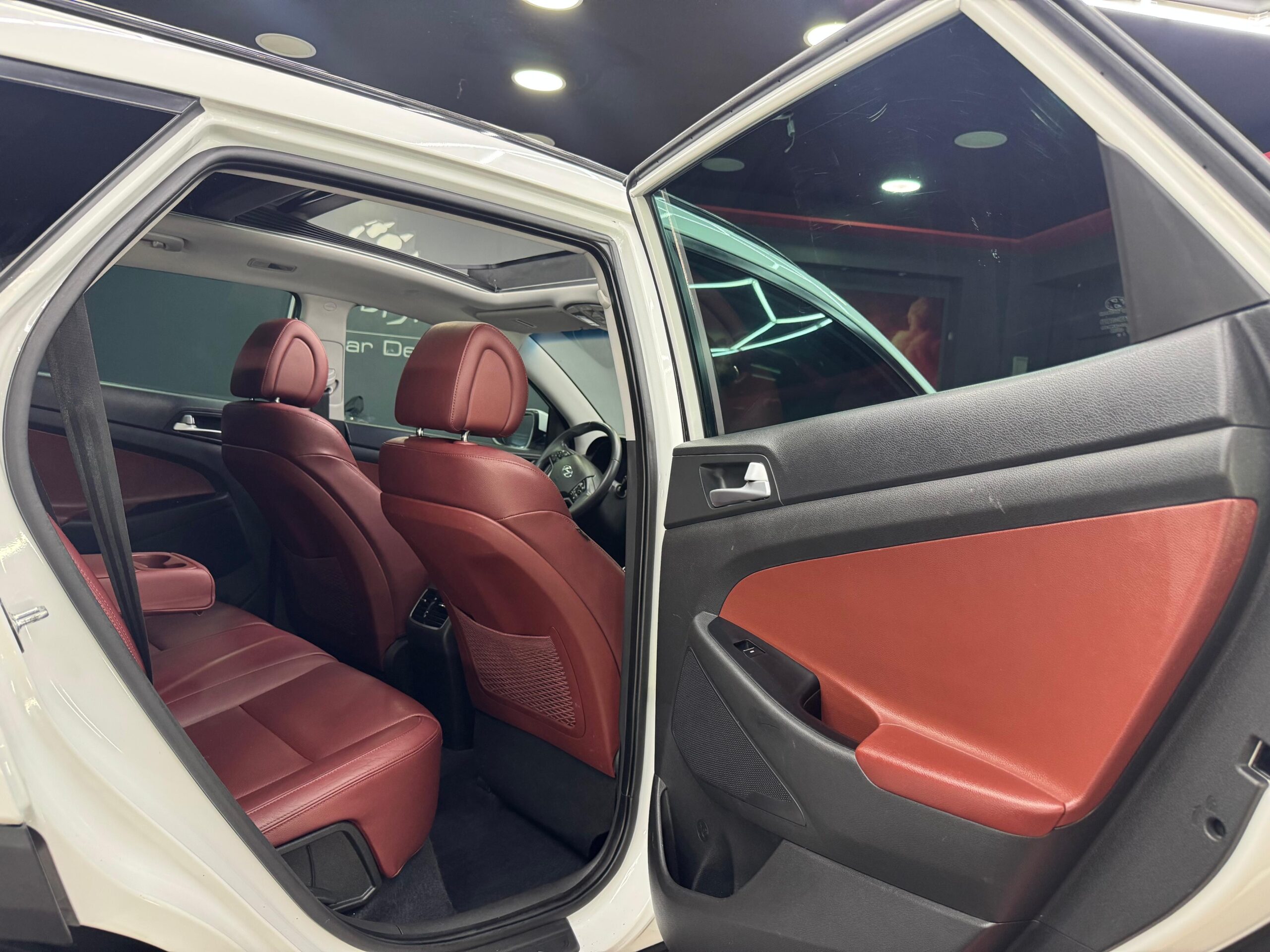 HYUNDAI TUCSON LIMITED TECH NAVI  2018 - Image 8