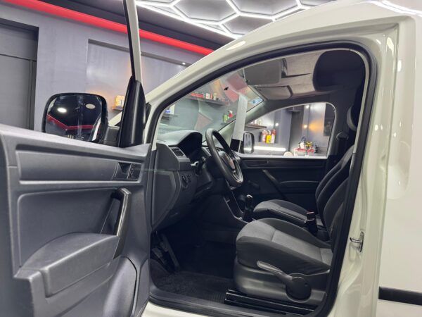 VOLKSWAGEN CADDY MAXI FURGÓN  2020 - Image 5
