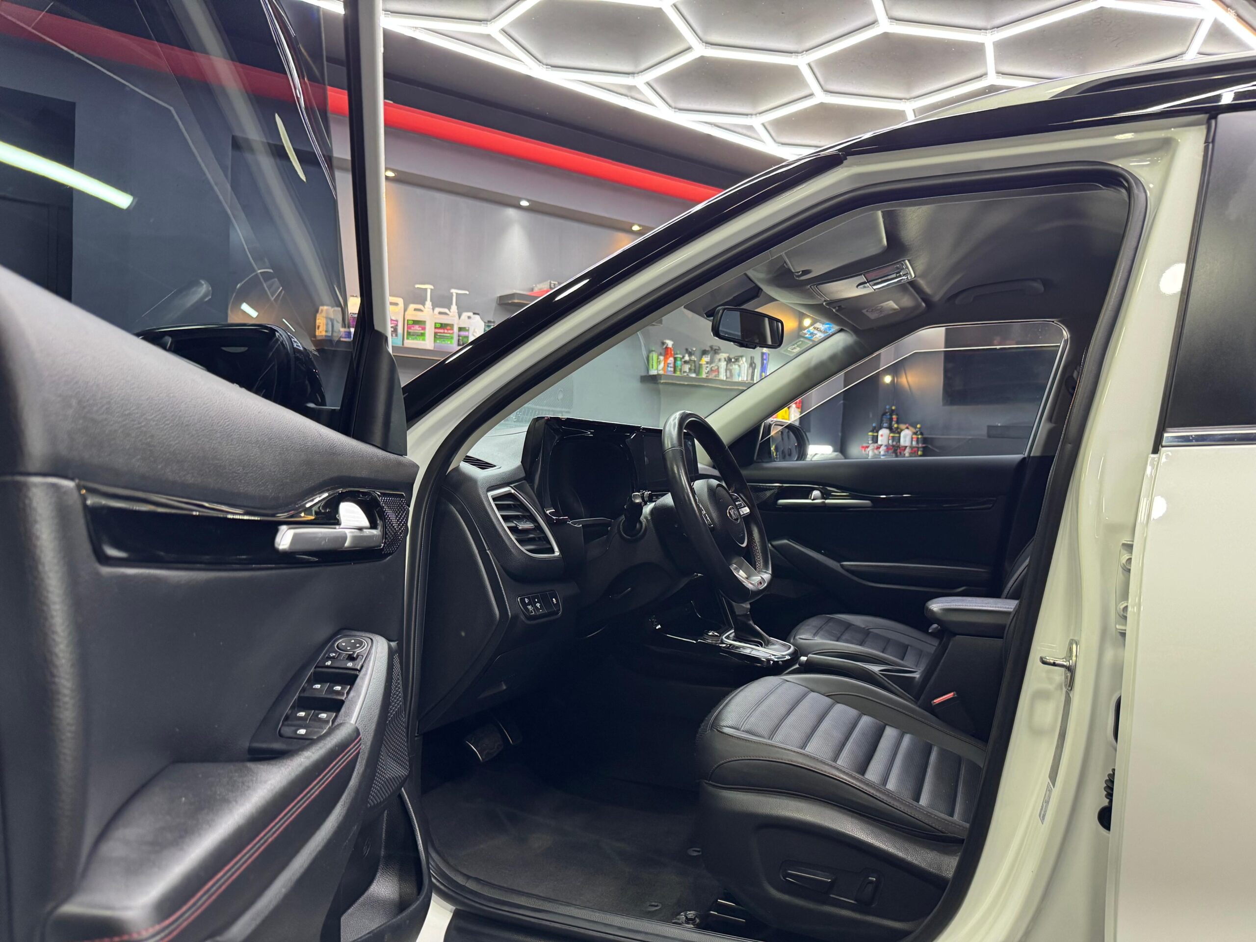 KIA SELTOS  GT LINE  2021 - Image 5