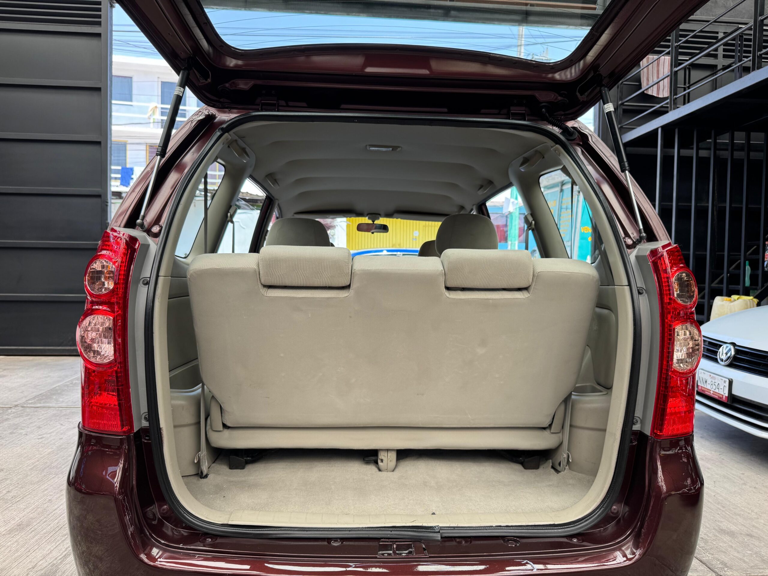 TOYOTA AVANZA PREMIUM  2009 - Image 9