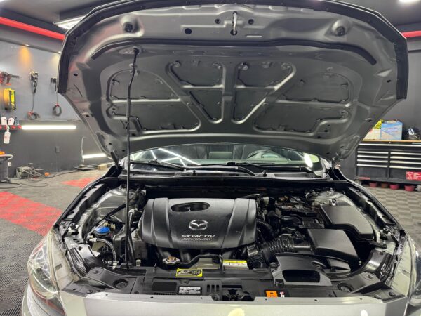 MAZDA 3  S 2015 - Image 9