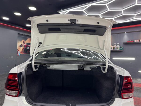 VOLKSWAGEN VENTO  CONFORTLINE  2017 - Image 9