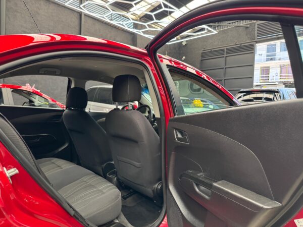 CHEVROLET SONIC LTZ 2015 - Image 8