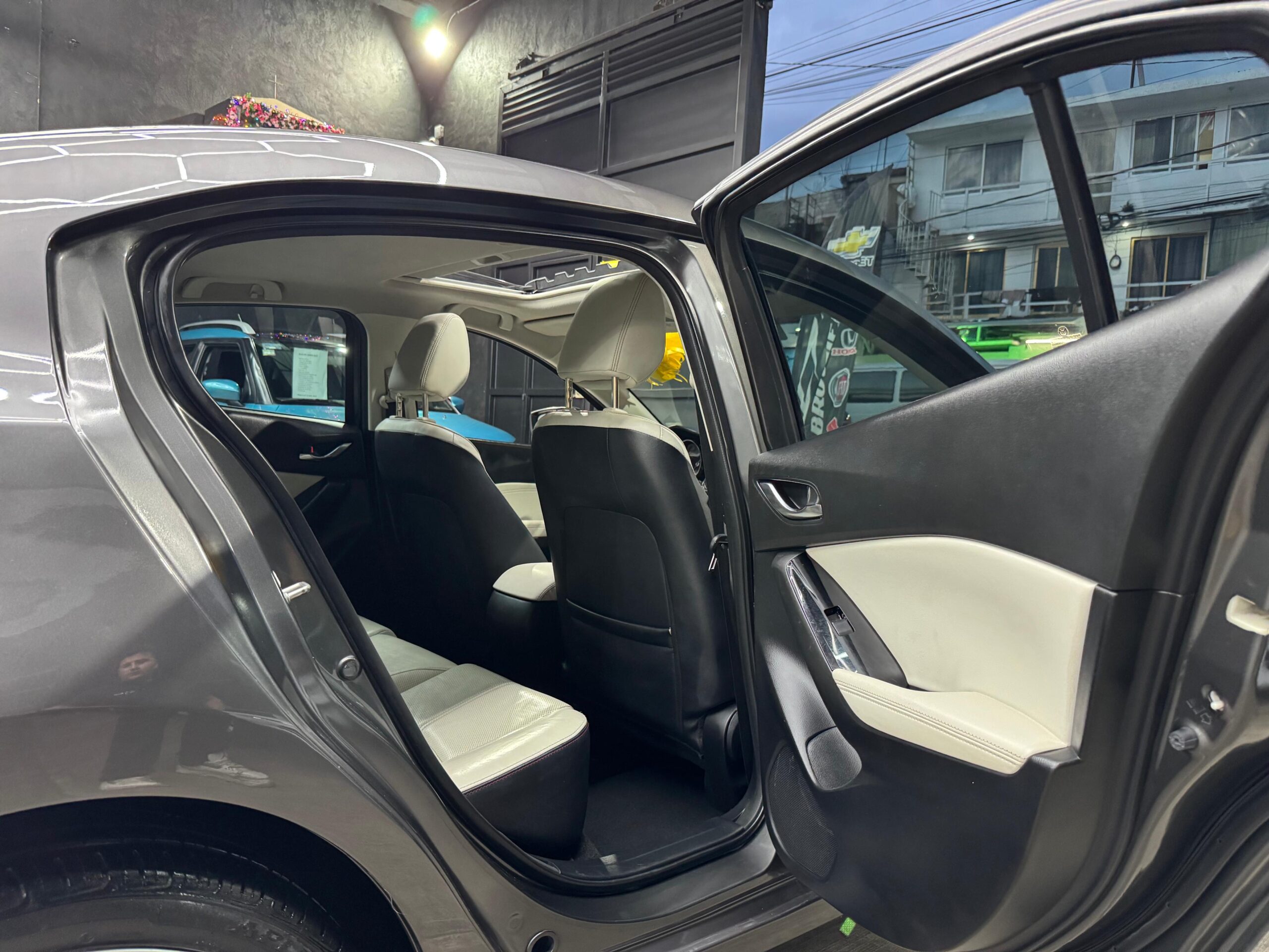 MAZDA3 S GRAND TOURING 2018 - Image 8