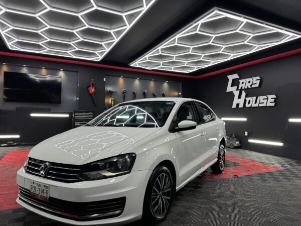VOLKSWAGEN VENTO  CONFORTLINE  2017 - Image 2