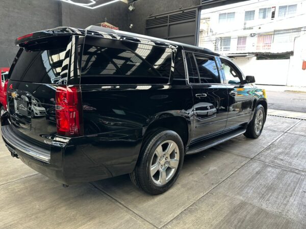 CHEVROLET SUBURBAN PREMIER  2017 - Image 3