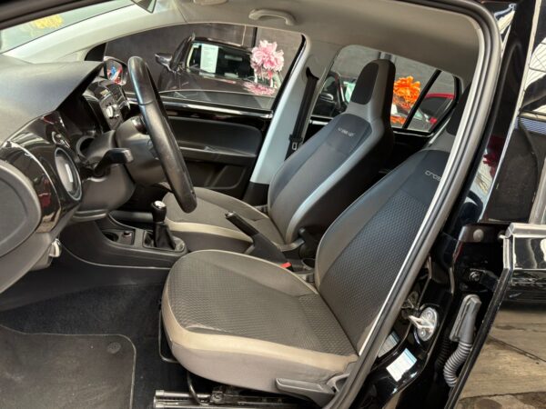 VOLKSWAGEN CROSS UP 2017 - Image 5