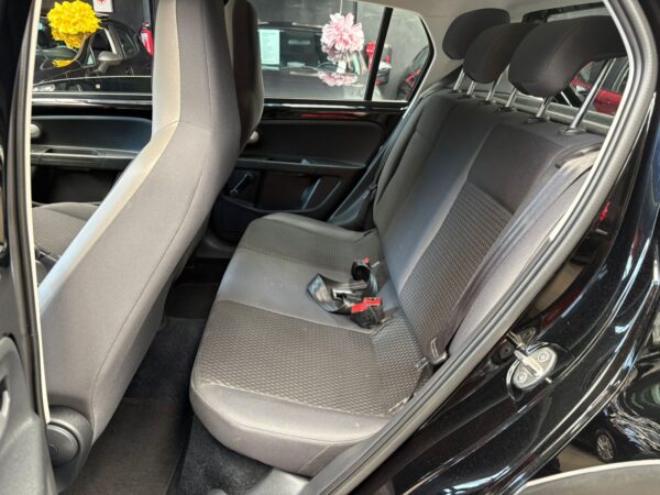 VOLKSWAGEN CROSS UP 2017 - Image 6