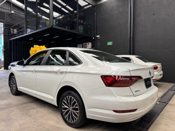 VOLKSWAGEN JETTA WOLFSBURG EDITION  2020 - Image 2