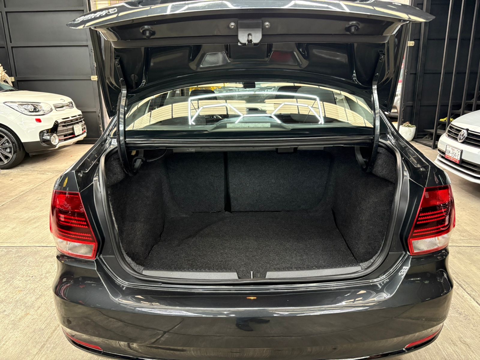 VOLKSWAGEN VENTO STARTLINE 2020 - Image 9