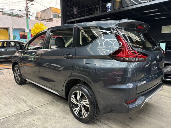 MITSUBISHI XPANDER GLS 2023 - Image 2