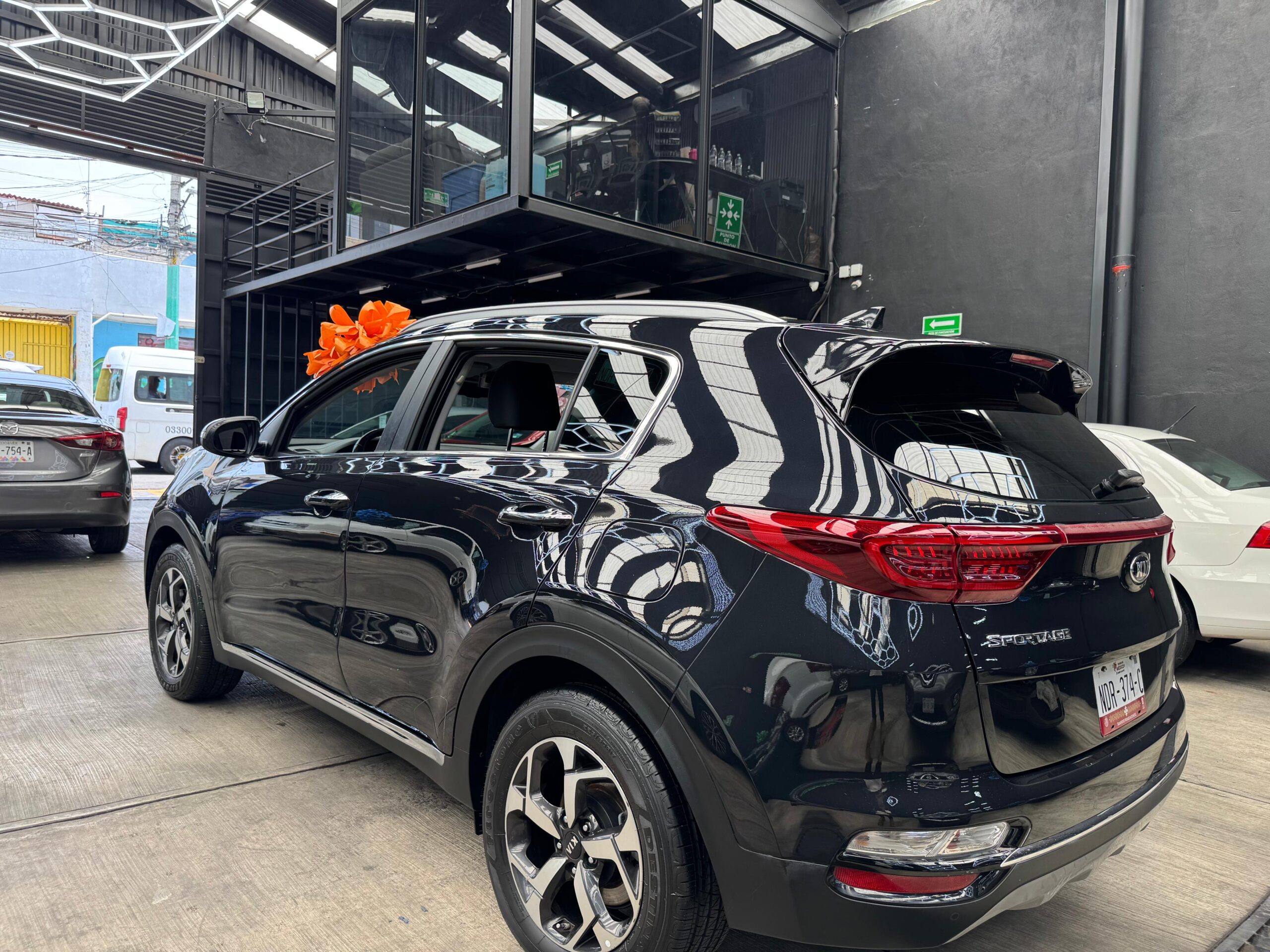 KIA SPORTAGE EX 2021 - Image 2