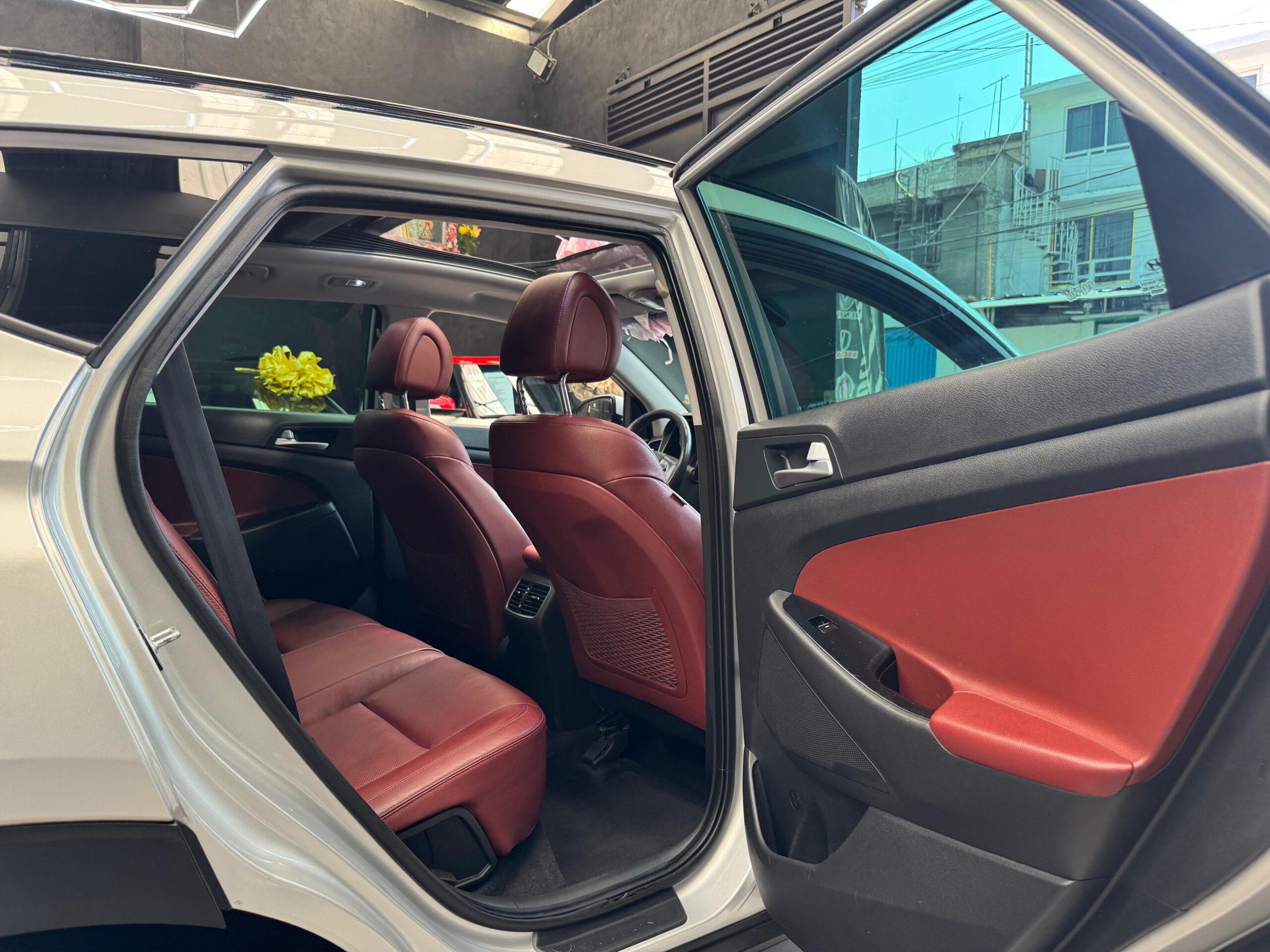HYUNDAI TUCSON LIMITED TECH NAVI 2018 - Image 8
