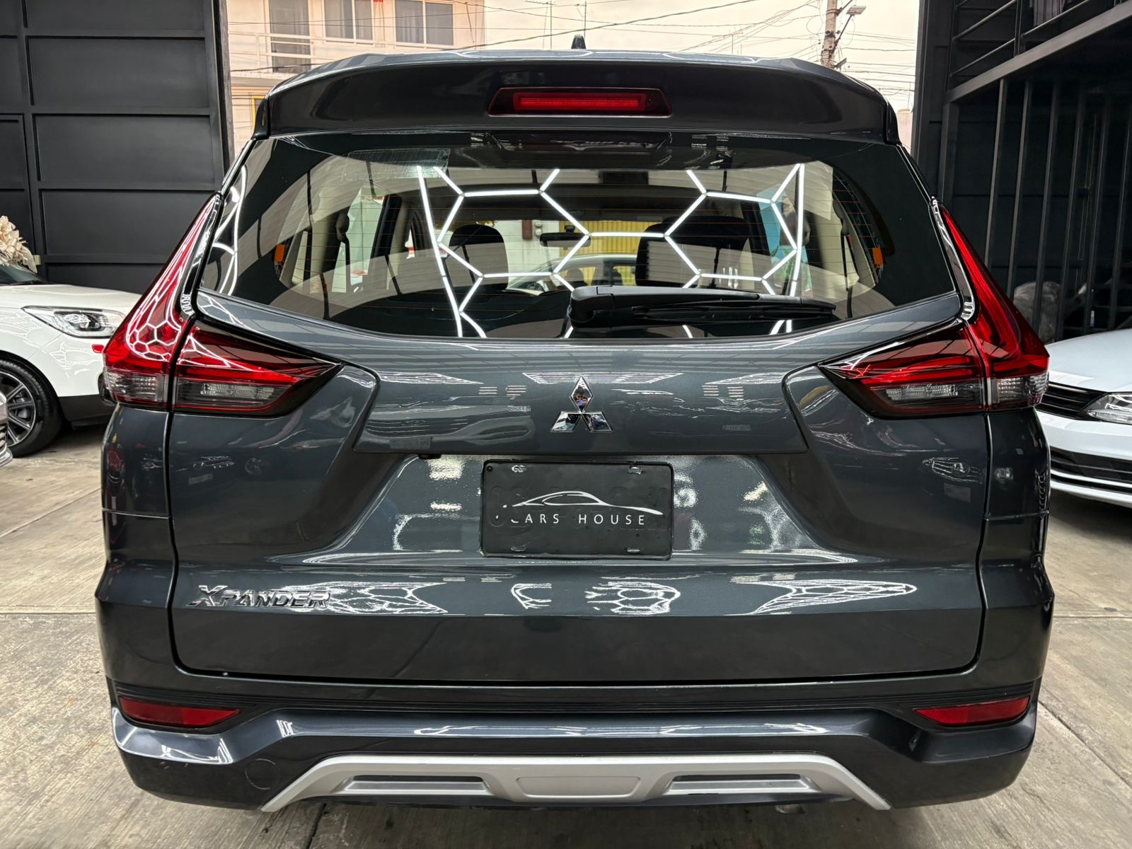 MITSUBISHI XPANDER GLS 2023 - Image 4