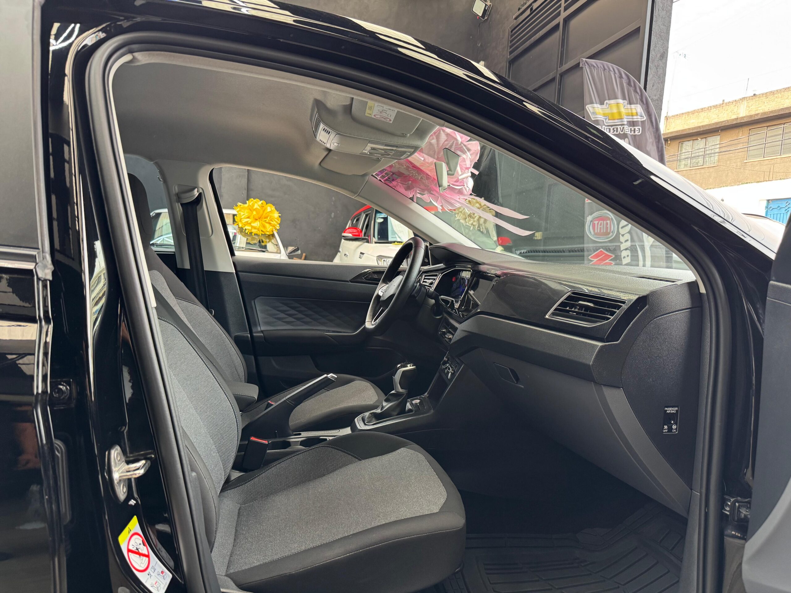 VOLKSWAGEN POLO COMFORTLINE 2024 - Image 7