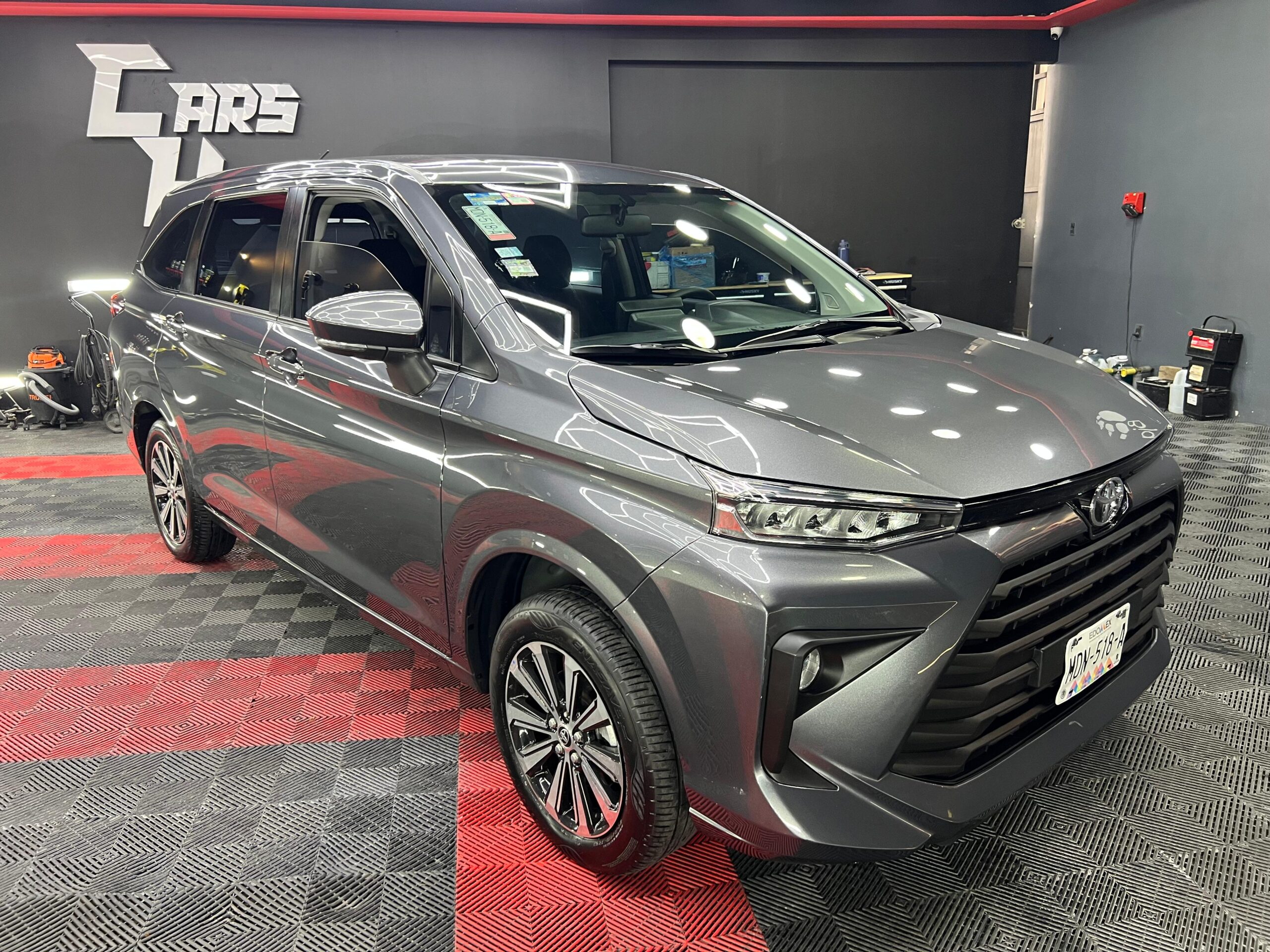 TOYOTA AVANZA  XLE 2023 - Image 2