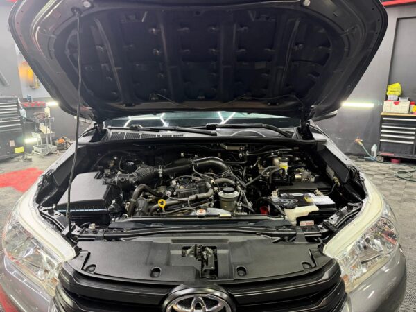 TOYOTA HILUX  TRUCK  2020 - Image 10