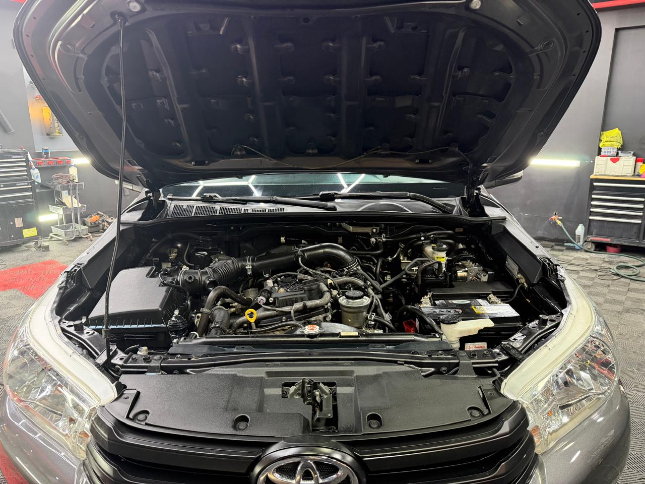 TOYOTA HILUX  TRUCK  2020 - Image 10