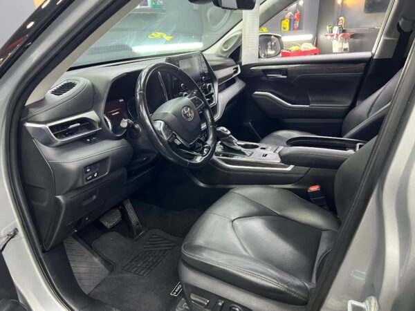 TOYOTA HIGHLANDER LIMITED  2021 - Image 5