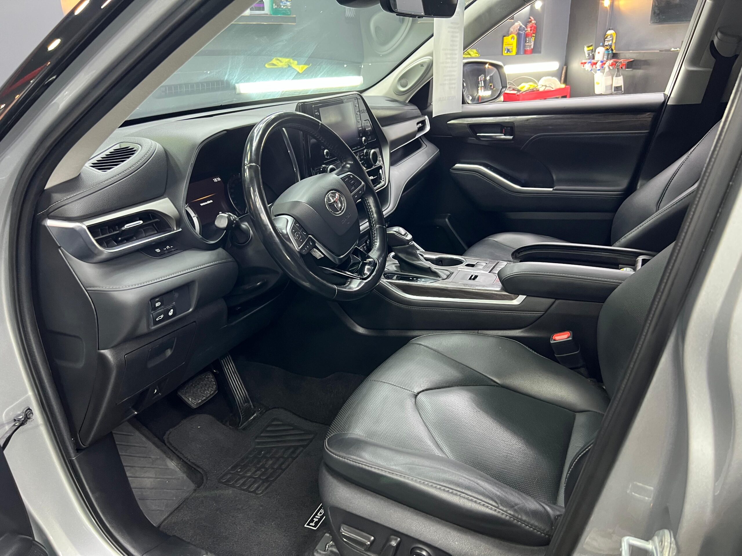 TOYOTA HIGHLANDER LIMITED  2021 - Image 5