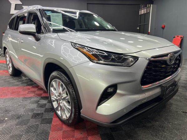 TOYOTA HIGHLANDER LIMITED  2021 - Image 2
