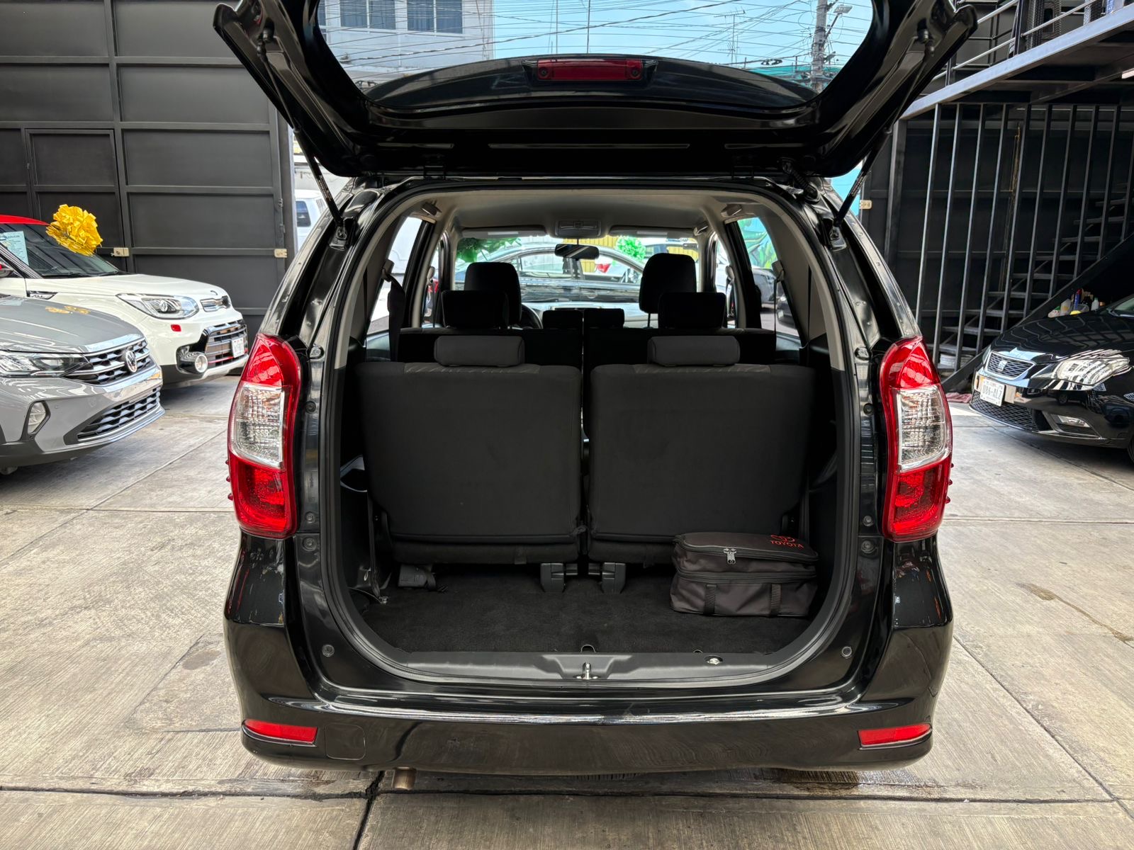 TOYOTA AVANZA XLE  2017 - Image 10
