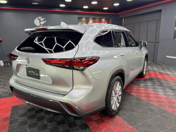 TOYOTA HIGHLANDER LIMITED  2021 - Image 3