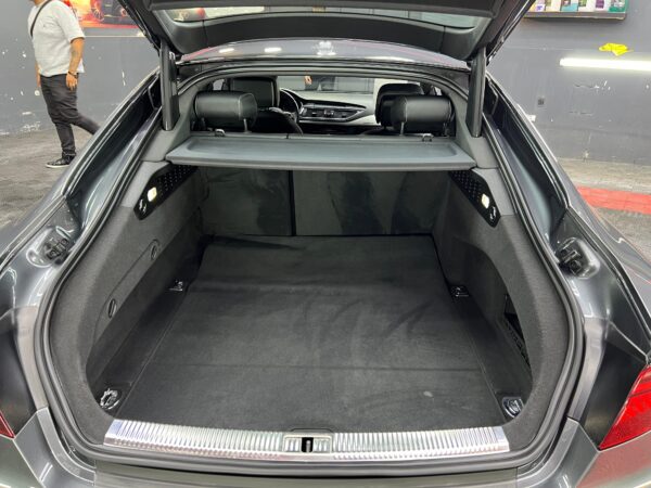 AUDI A7 S  QUATTRO 2017 - Image 9