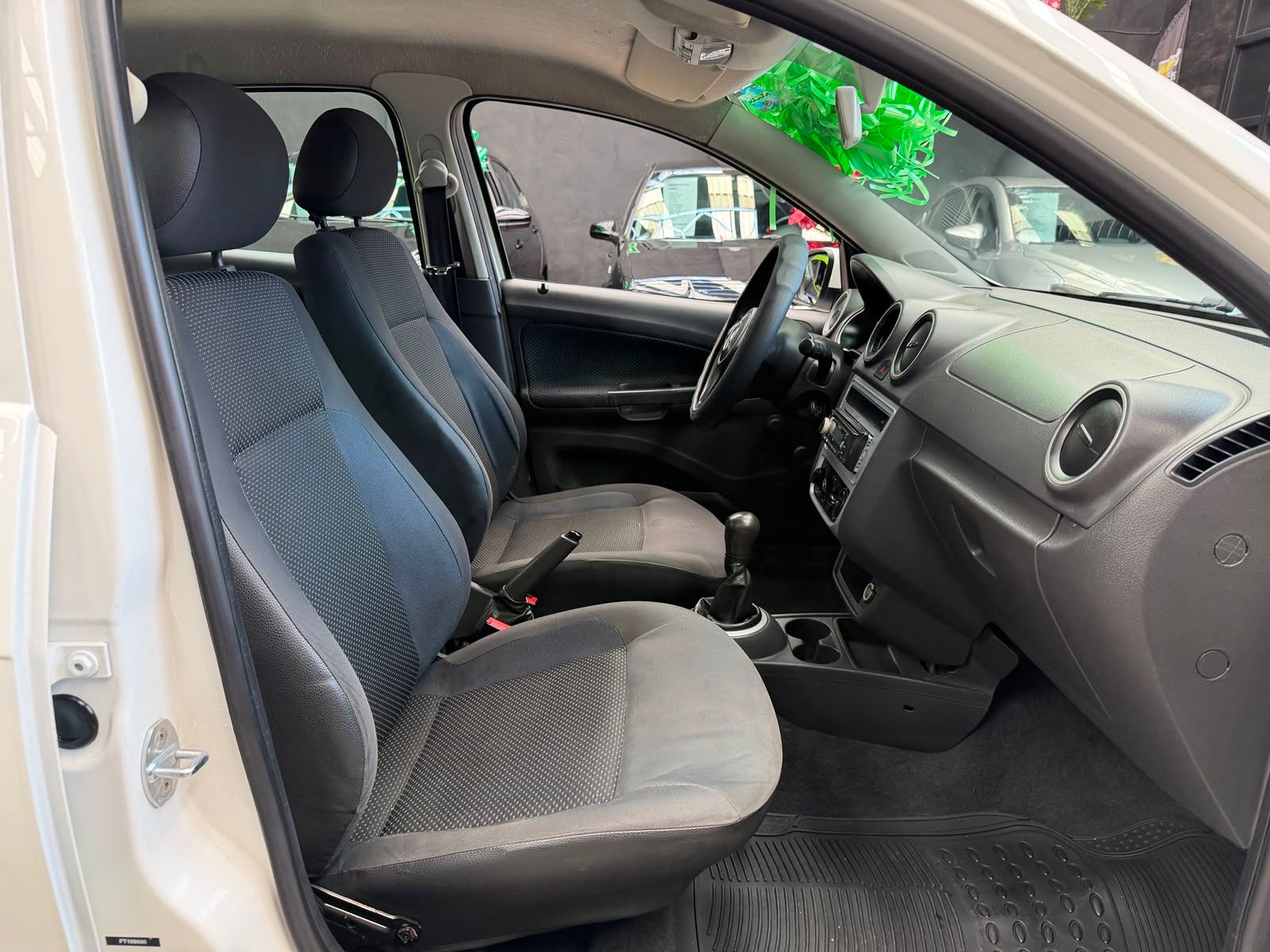 VOLKSWAGEN GOL 2015 - Image 6