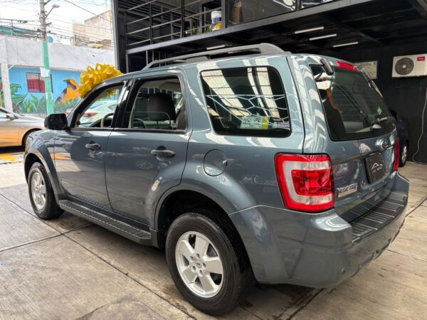 FORD ESCAPE XLS 2012 - Image 2