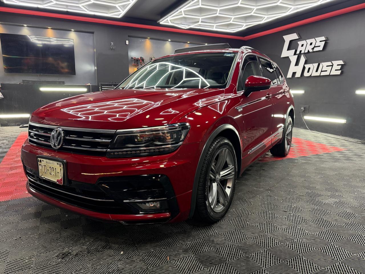 VOLKSWAGEN TIGUAN  CONFORTLINE  2019 - Image 1