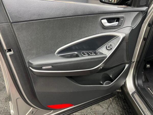HYUNDAI SABTA FE  SPORT 2018 - Image 8