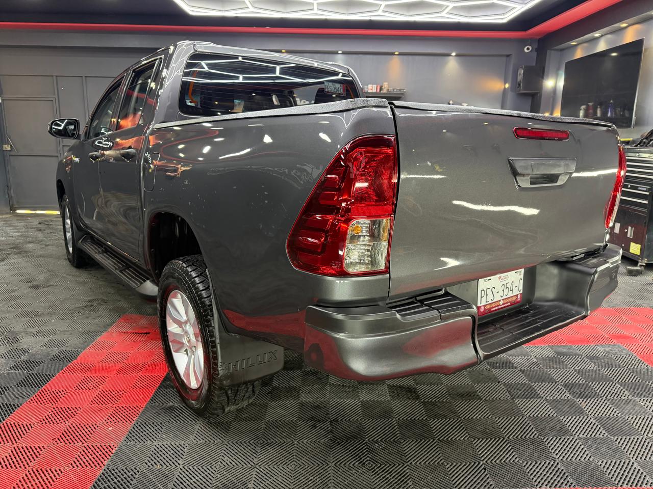 TOYOTA HILUX  TRUCK  2020 - Image 4