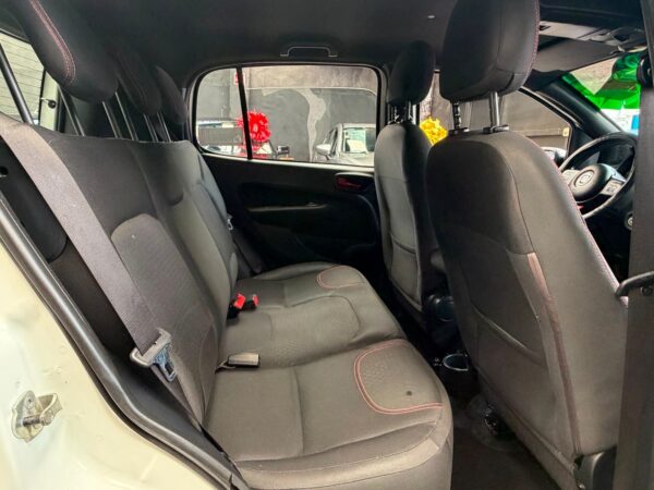 FIAT UNO SPORTING  2016 - Image 8