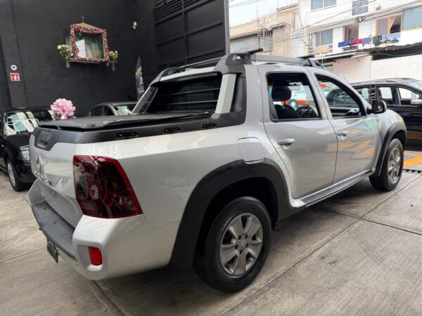 RENAULT OROCH OUTSIDER 2019 - Image 3