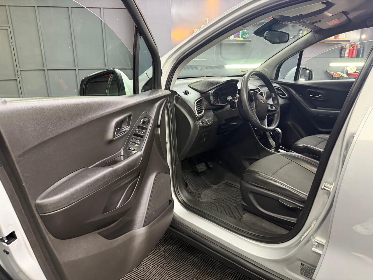 CHEVROLET TRAX  LT 2017 - Image 5