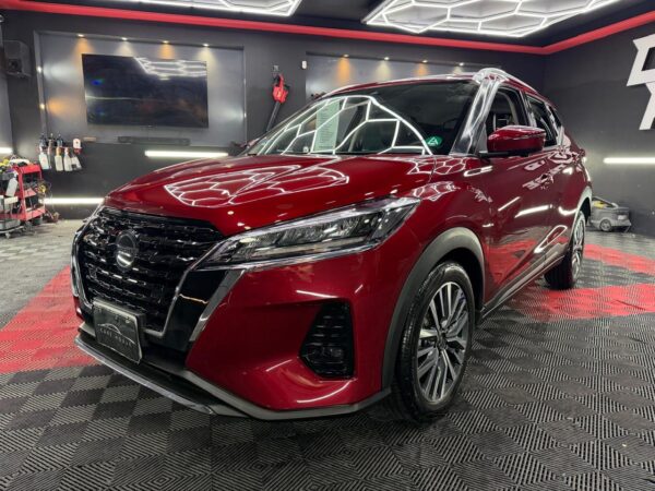 NISSAN KICKS  PLATINUM 2021 - Image 1