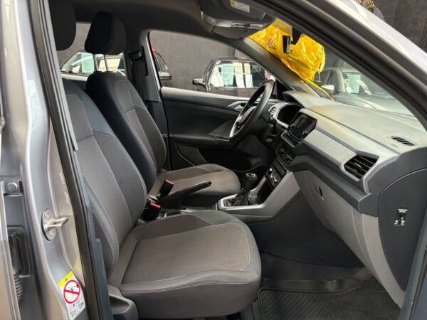 VOLKSWAGEN T-CROSS TRENDLINE 2024 - Image 6