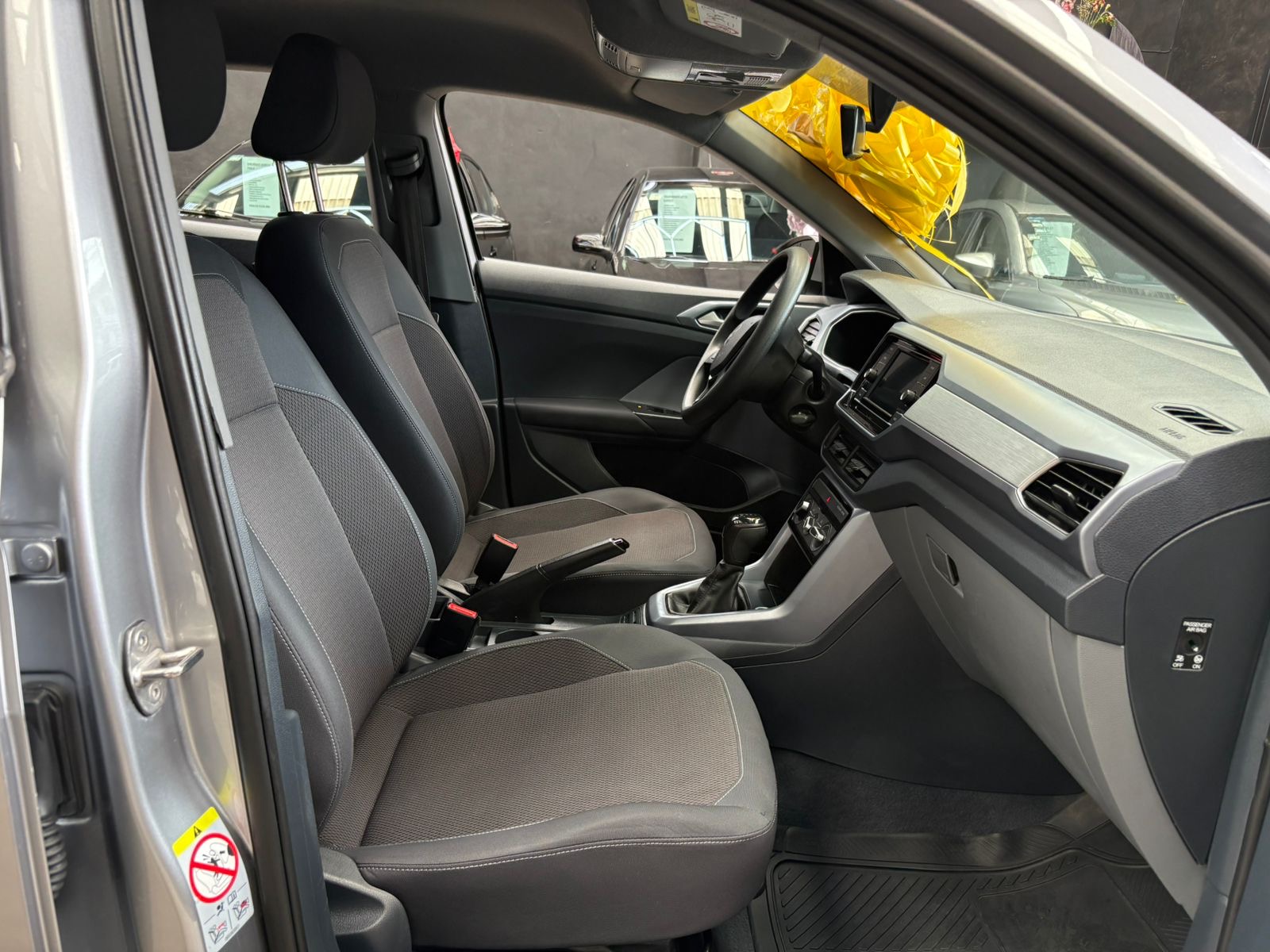 VOLKSWAGEN T-CROSS TRENDLINE 2024 - Image 6