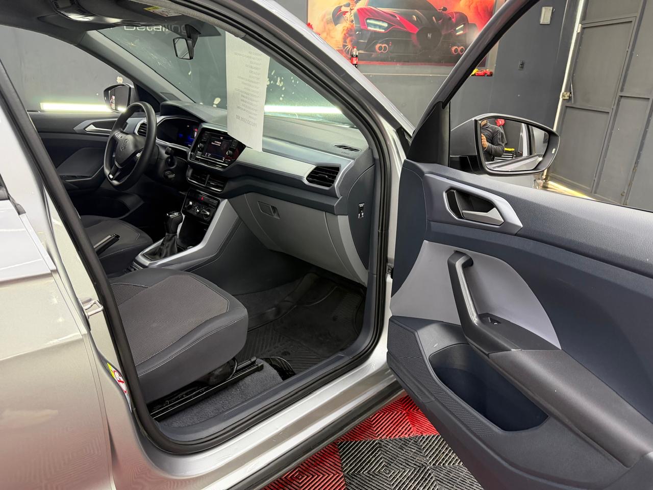 VOLKSWAGEN T-CROSS TRENDLINE  2024 - Image 6