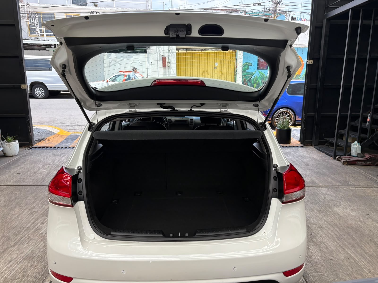 KIA FORTE 2018 - Image 8