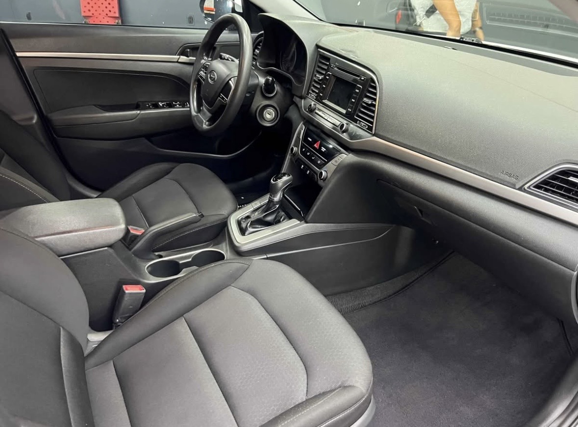HYUNDAI ELANTRA  GLS 2018 - Image 8