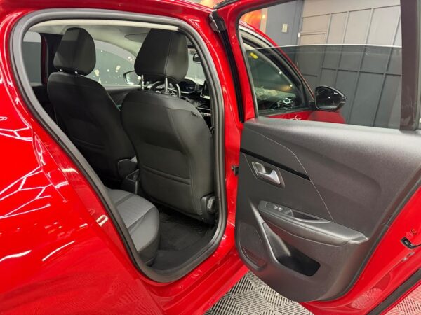 PEUGEOT 208 ALLURE  2023 - Image 8