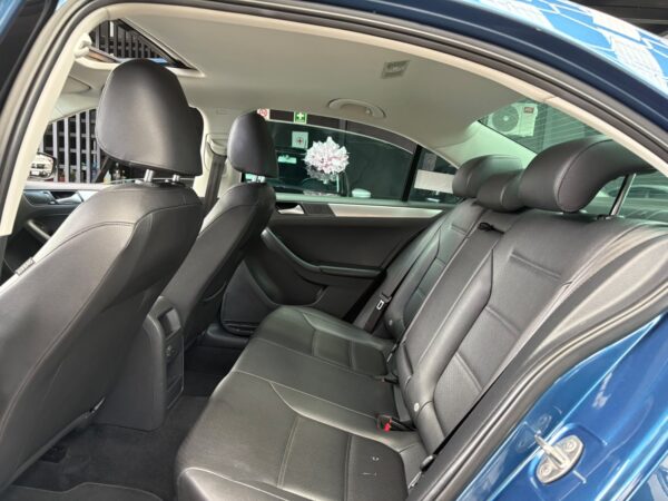 VOLKSWAGEN JETTA SPORTLINE 2017 - Image 6