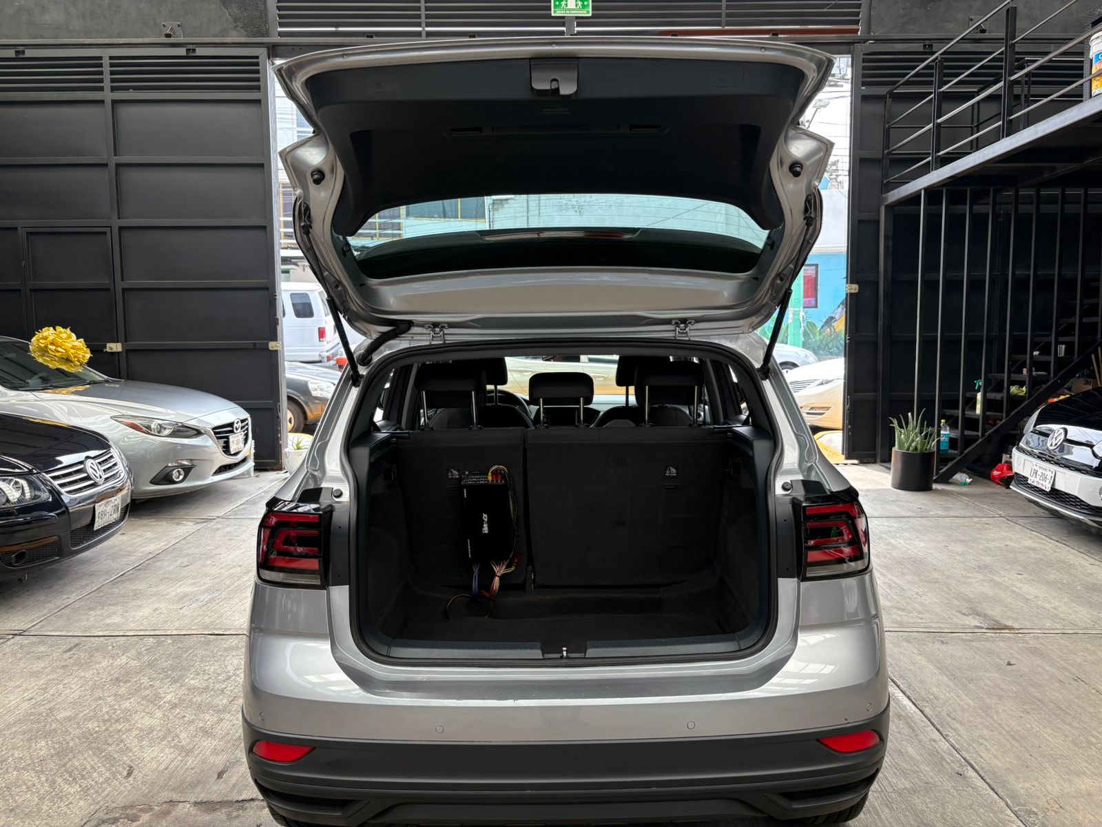 VOLKSWAGEN T-CROSS TRENDLINE 2024 - Image 8