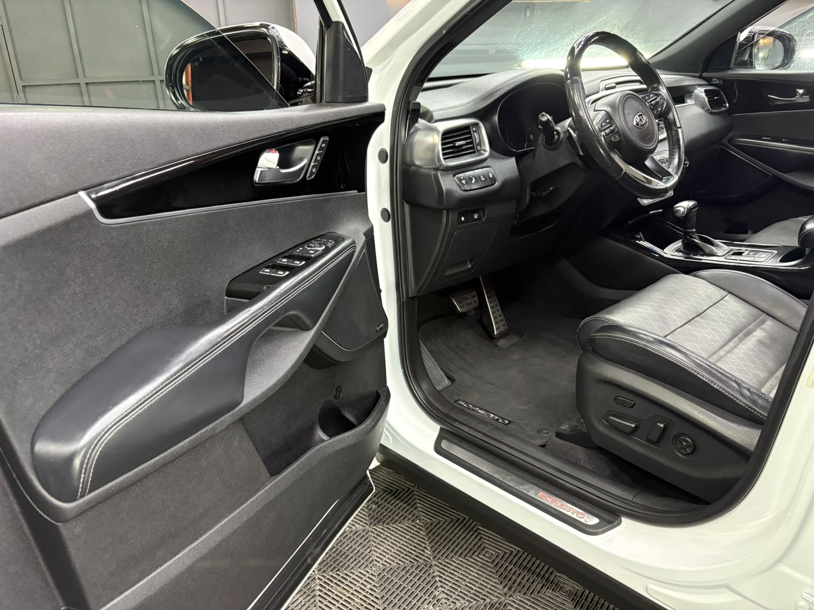 KIA SORENTO SXL 2017 - Image 5