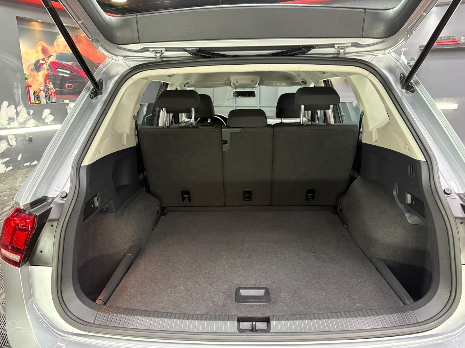VOLKSWAGEN TIGUAN TRENDLINE  2019 - Image 9